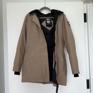 Canada Goose winter coat. Size M.